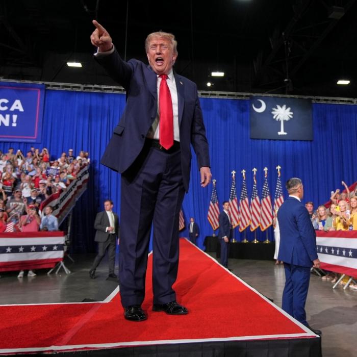 US-Präsident von Demonstranten bloßgestellt - Video im Netz geht viral