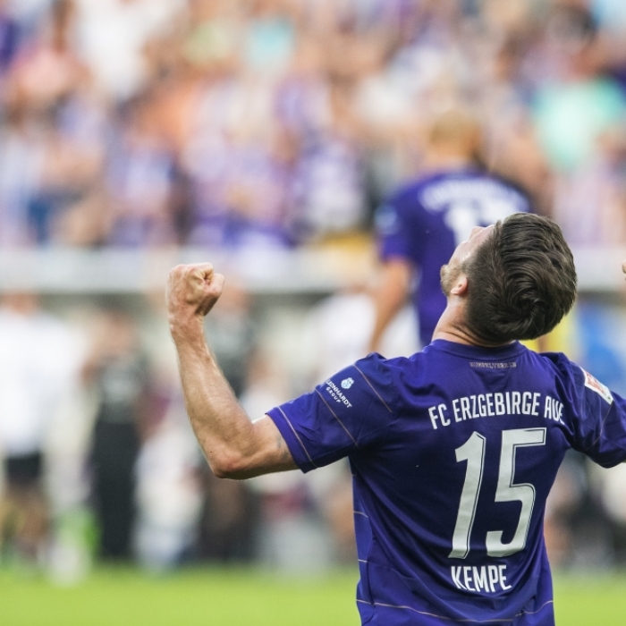 FC Erzgebirge Aue gewinnt mit 2 : 1
