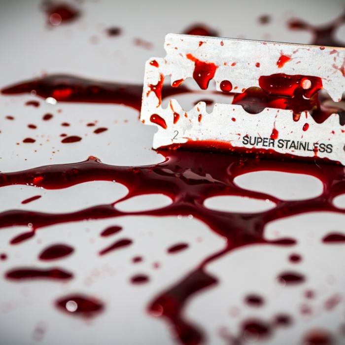 Mordlust? Horror-Mutter foltert Baby mit Rasierklingen und Bleichmittel