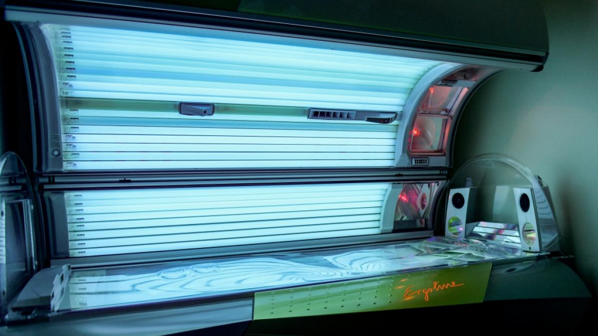 Der Solariumbesuch erh&ouml;ht nicht nur das Melanomrisiko deutlich. (Foto)