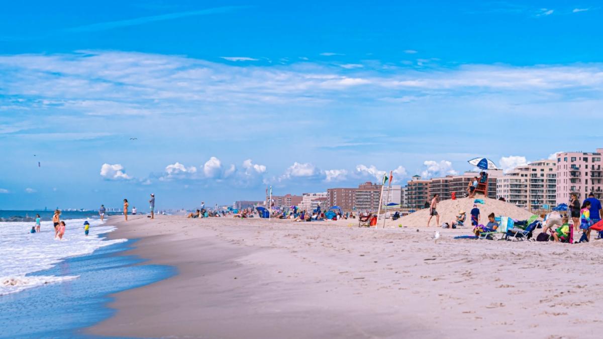 Polizisten fanden die Kinder tot am Strand von Coney Island. (Foto)