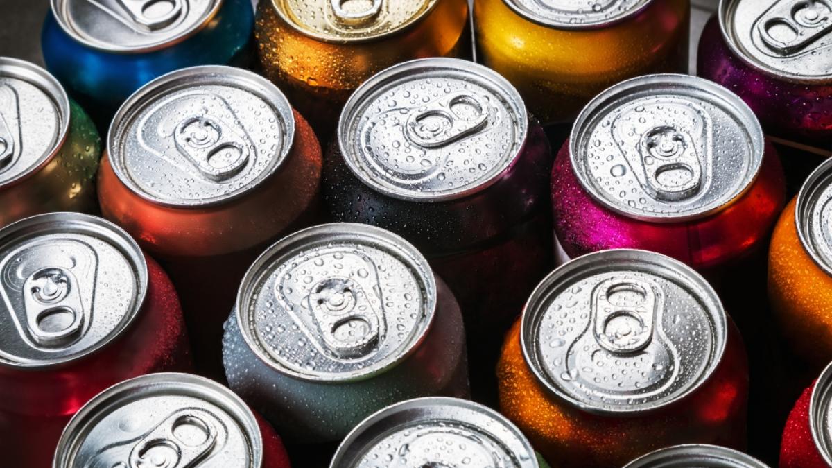 Ihre Sucht nach Energydrinks h&auml;tte eine Jugendliche aus der Schweiz beinahe das Leben gekostet (Symbolbild). (Foto)
