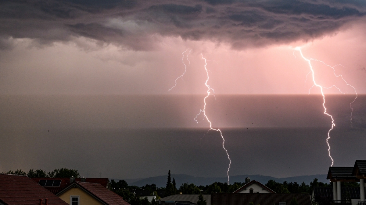 Der DWD hat eine Gewitter-Warnung herausgegeben (Symbolbild). (Foto)