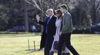 Das Archivfoto zeigt Donald Trump mit Ehefrau Melania und Sohn Barron.