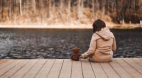 Ein 14-Jähriger hat ein Mädchen an einem See vergewaltigt.
