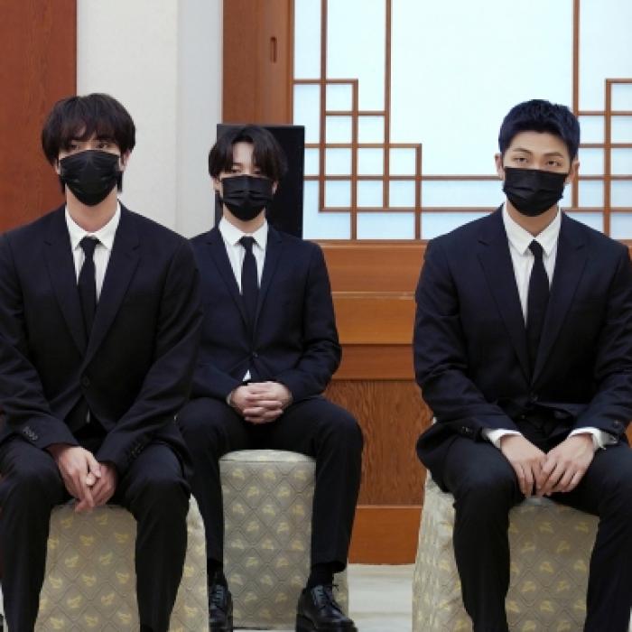 Blindarm-OP und Corona-Infektion! BTS-Sänger Jimin in Klinik