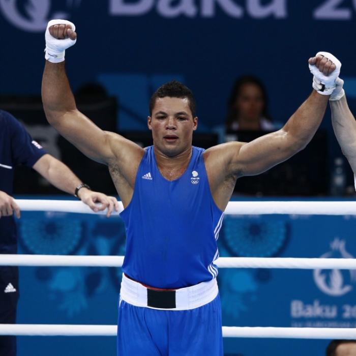 Zhilei Zhang besiegt Schwergewichts-Star Joe Joyce