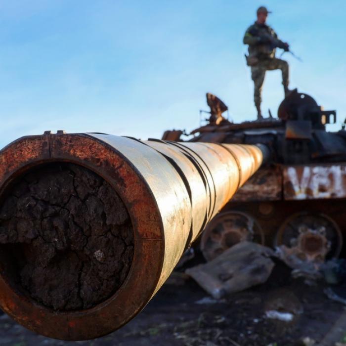 Raketen-Hammer zerschmettert Luftabwehrsystem und Schützenpanzer