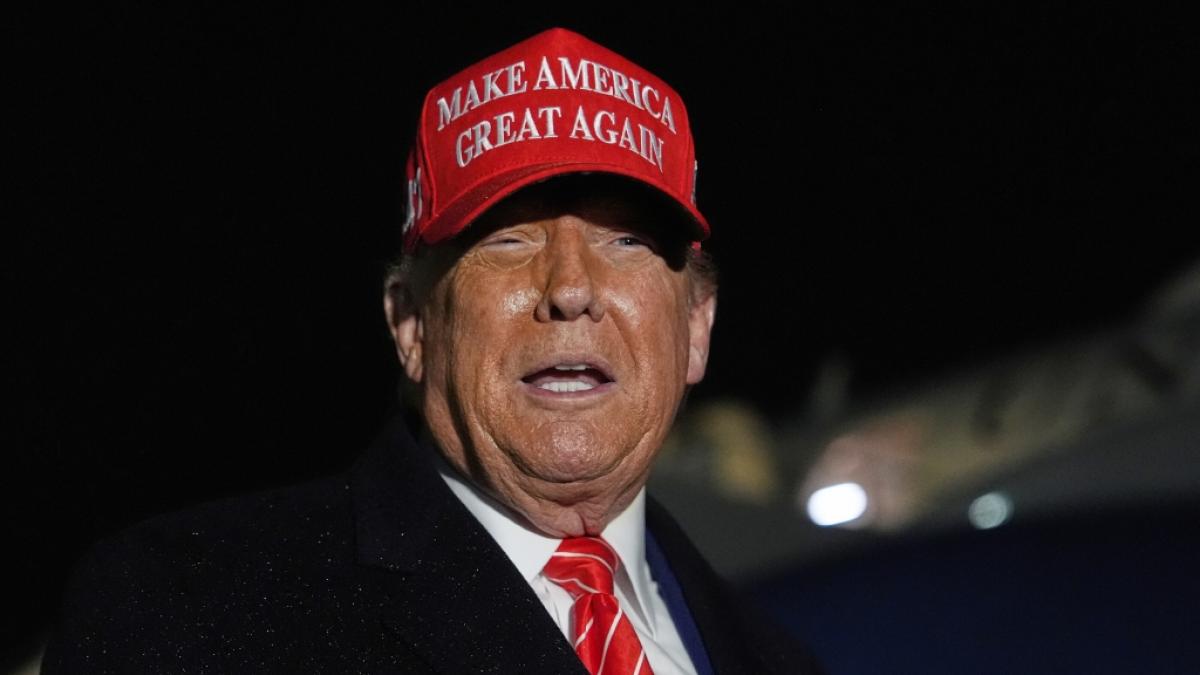 Donald Trump blamiert sich mit medizinischem Nonsens. (Foto)