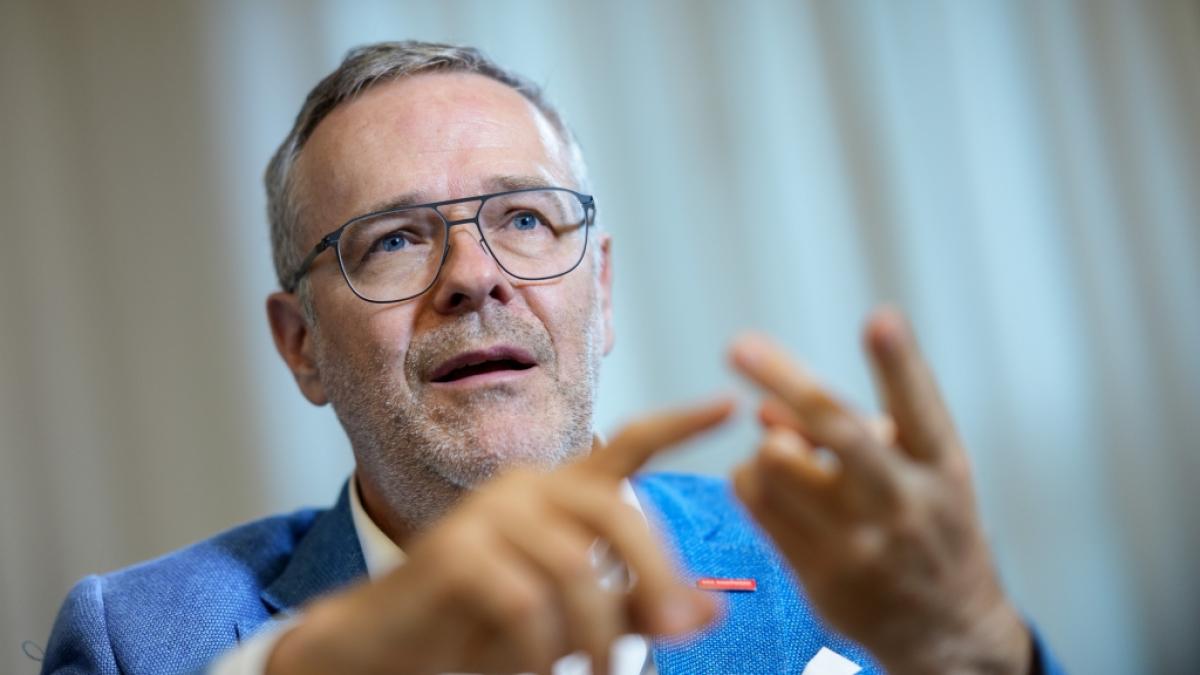J&ouml;rg Dittrich, seines Zeichens Pr&auml;sident des Zentralverbandes des Deutschen Handwerks, hat mit deutlichen Worten zur Mindestlohnerh&ouml;hung und der ausufernden B&uuml;rokratieentwicklung Stellung bezogen. (Foto)