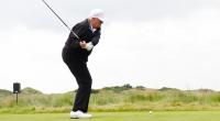 Donald Trump beim Golfen in Schottland - seine Resorts in Turnberry und Aberdeen verzeichneten erneut hohe Verluste.