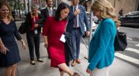 Eigentlich war Außenministerin Annalena Baerbock gerade auf dem Weg zu einem Treffen mit ihrer Amtskollegin aus Kanada, Melanie Joly, als plötzlich der Absatz an ihrem Schuh brach.  
