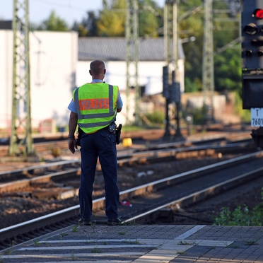 Kind (13) von IC erfasst - 20 Minuten unbemerkt mitgeschleift