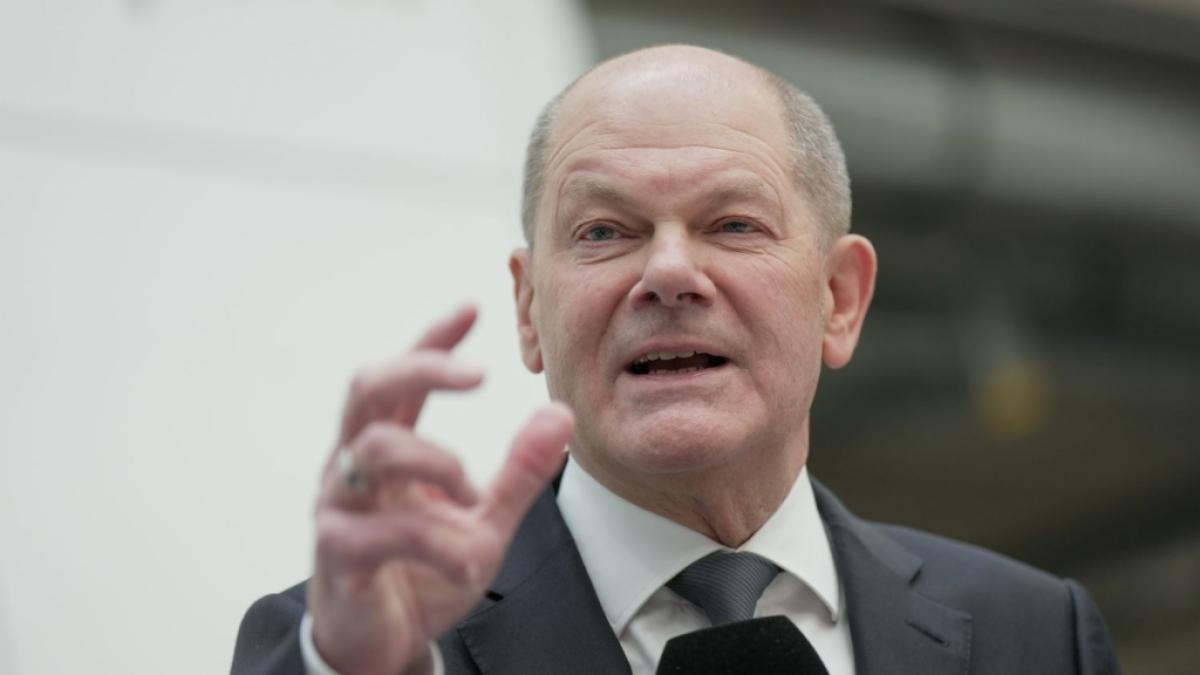 Olaf Scholz und andere Regierungsmitglieder kriegen ab 1. M&auml;rz mehr Gehalt. (Foto)