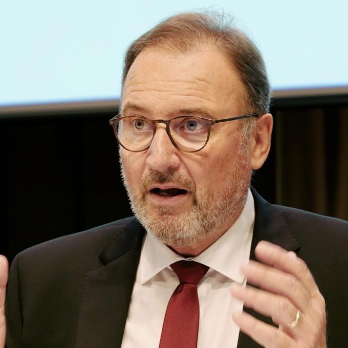 Landkreise fordern Arbeitspflicht für Geflüchtete! Pläne stoßen auf Kritik