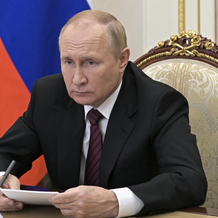 Anti-Putin-Zelle sprengt Militär-Zug in Russland