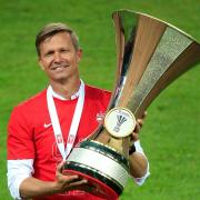 Jesse Marsch mit ÖFB-Pokal.