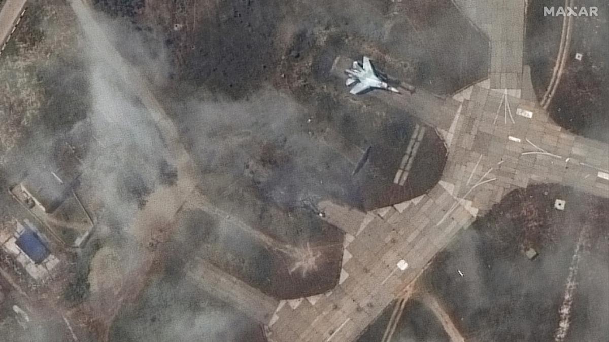Ein zerst&ouml;rtes SU 27-Kampfflugzeug (Foto)
