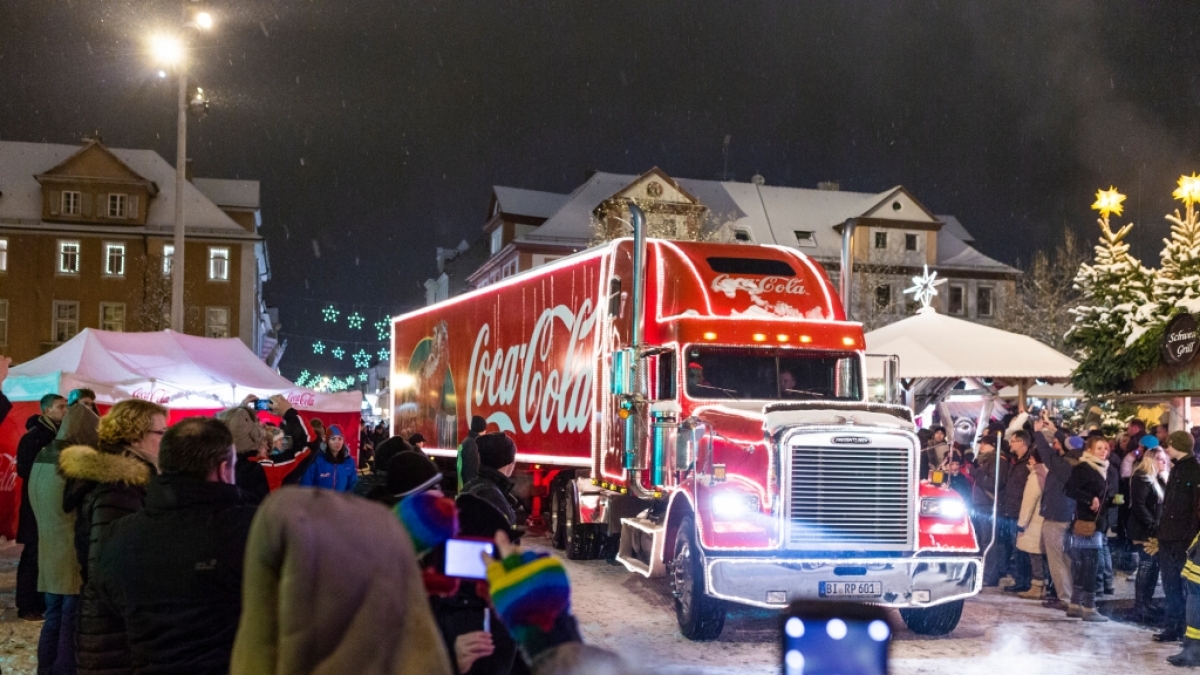 Die Coca-Cola-Weihnachtstrucks touren auch 2018 wieder durch deutsche St&auml;dte. (Foto)