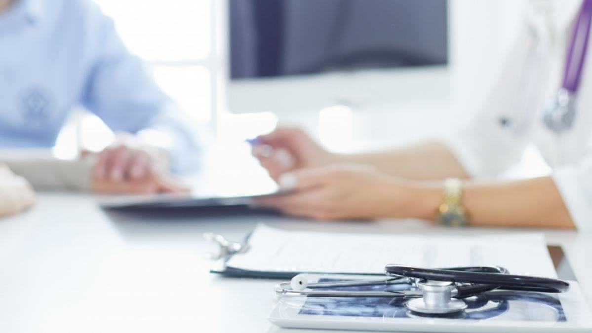 Aufgrund der Gesundheitskosten schlagen Experten die Wiedereinf&uuml;hrung der Praxisgeb&uuml;hr vor (Symbolfoto). (Foto)