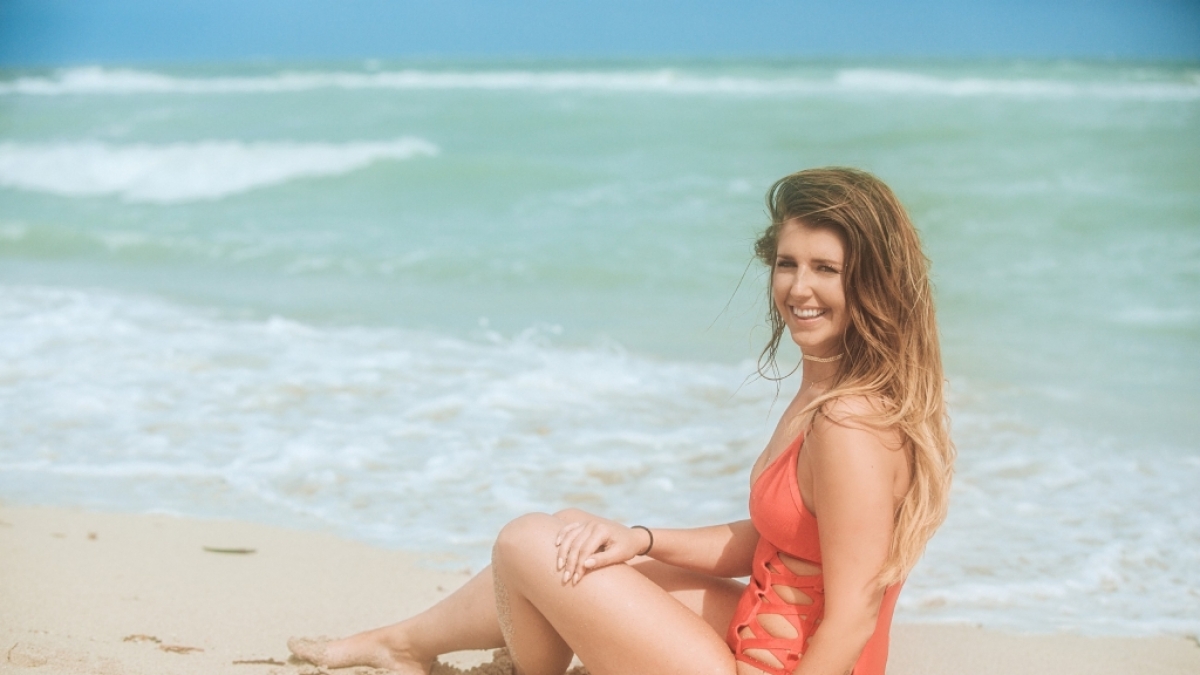 "Bachelor"-Kandidatin Lisa musste sich einer Not-OP unterziehen. (Foto)
