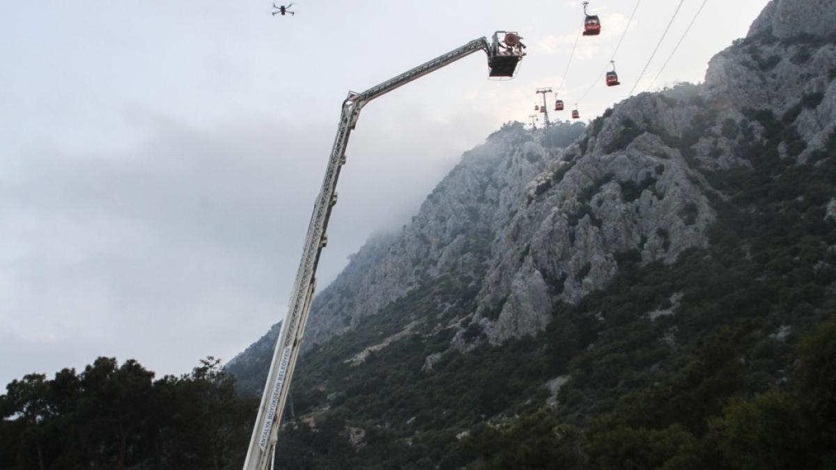 Bei einem Seilbahn-Ungl&uuml;ck im S&uuml;den der T&uuml;rkei ist ein Mensch ums Leben gekommen - die Rettungsarbeiten dauern an. (Foto)