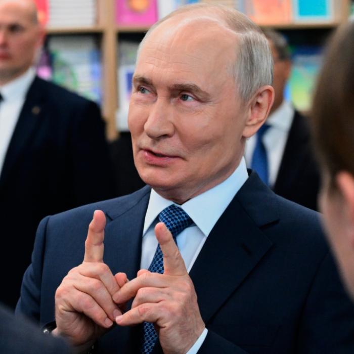 Putin-Bomber plötzlich verschwunden – Kurswechsel im Kreml?