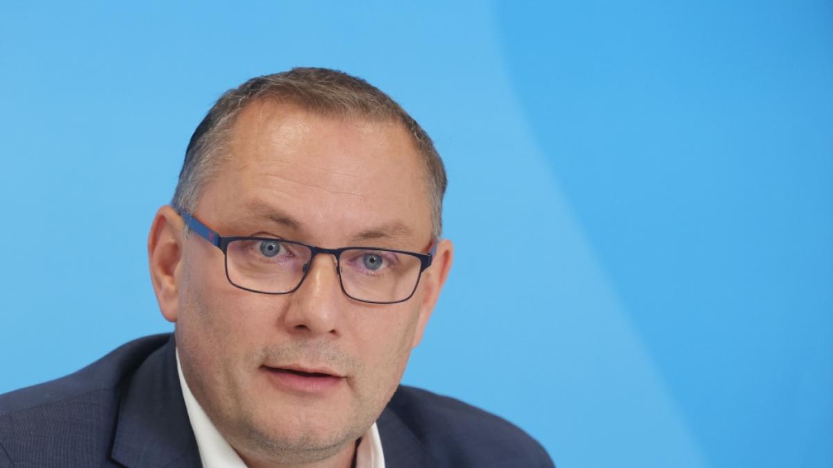Was ist bei einer AfD-Wahlkampfveranstaltung in Ingolstadt passiert? (Foto)
