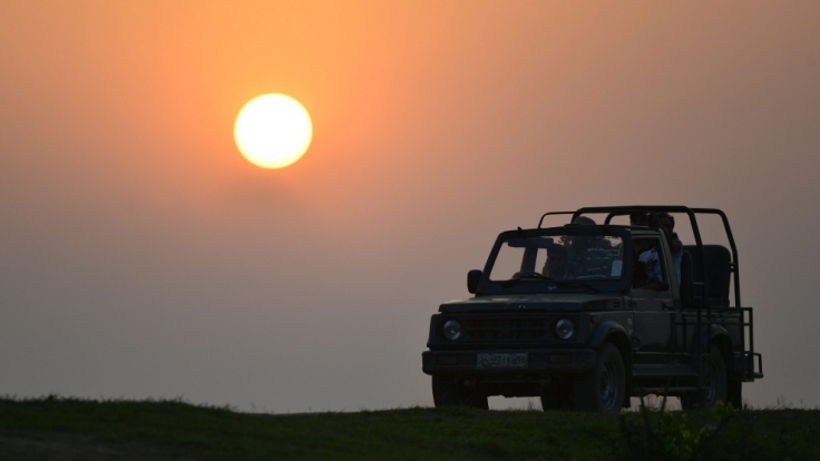 Ein deutscher Millionär und sein Sohn sind in Namibia tödlich verunglückt. Das Foto zeigt einen offenen Geländewagen. Mit einem ähnlichen Auto verunglückte die Familie.