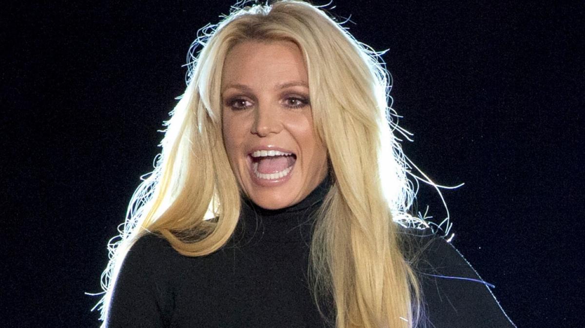 Britney Spears &auml;rgert sich &uuml;ber die Paparazzi. (Foto)