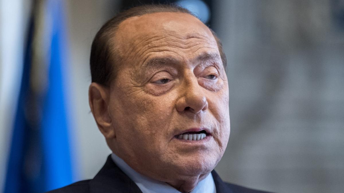 Italiens&nbsp;Ex-Ministerpr&auml;sident Silvio Berlusconi wurde ins Krankenhaus eingeliefert. (Foto)