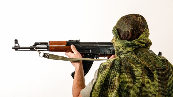 Syrische Rebellen kopieren den IS und veröffentlichen brutale Hinrichtungsvideos.