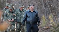 Kim Jong Un testete bei einer Militärdemonstration in Nordkorea einen neuen Kampfpanzer.
