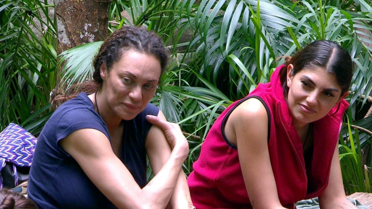 Lilly Becker und Yeliz Koc im Dschungelcamp. (Foto)