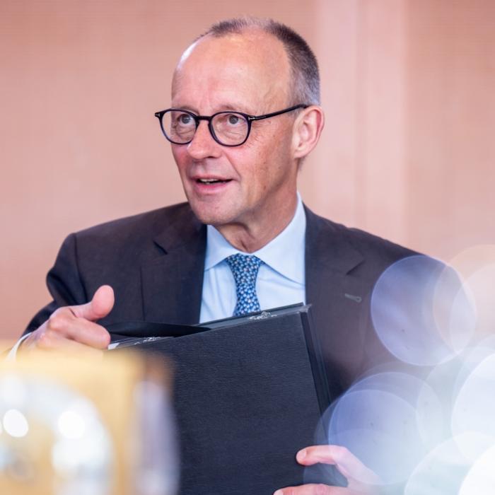 Unerwarteter Umfrage-Knaller - Bundeskanzler triumphiert über AfD