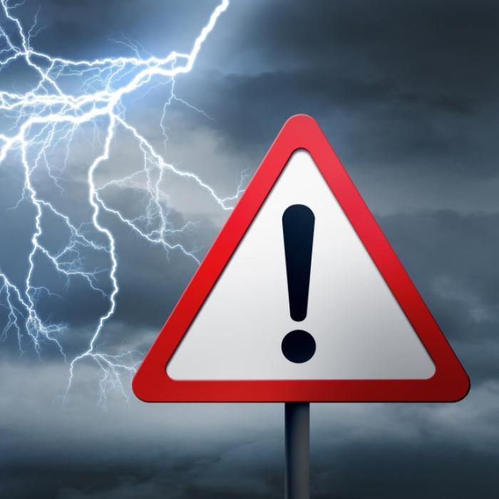 Überschwemmungen und Gewitter-Horror! HIER kracht es heute GEWALTIG
