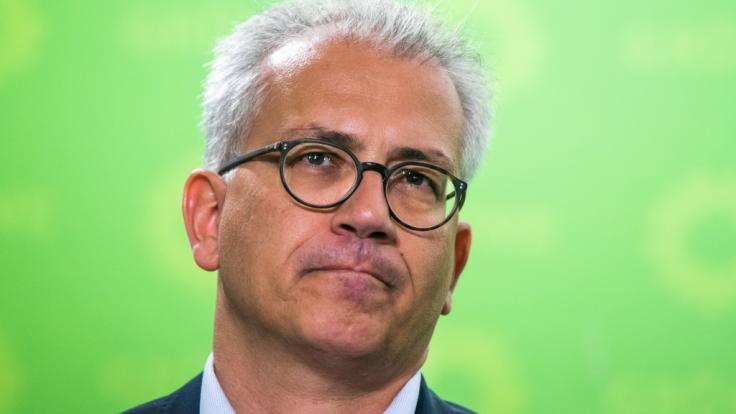 Tarek Al-Wazir, Spitzenkandidat von Bündnis90/Die Grünen, hofft, dass seine Partei bei der Landtagswahl wie in Bayern auch im hessischen Landtag stark zulegt.