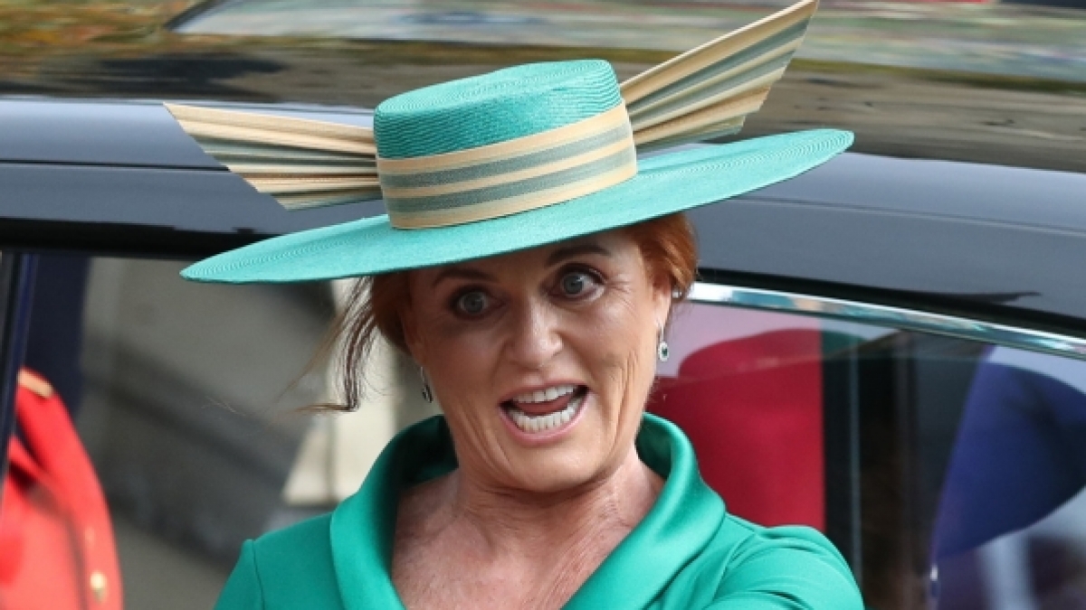 Sarah Ferguson leistet sich vor der Hochzeit ihrer Tochter mal wieder einen royalen Fauxpas. (Foto)