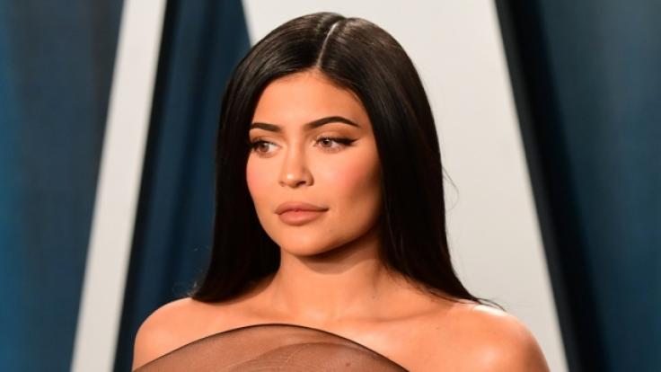 Kylie Jenner macht auf Giftschlange.