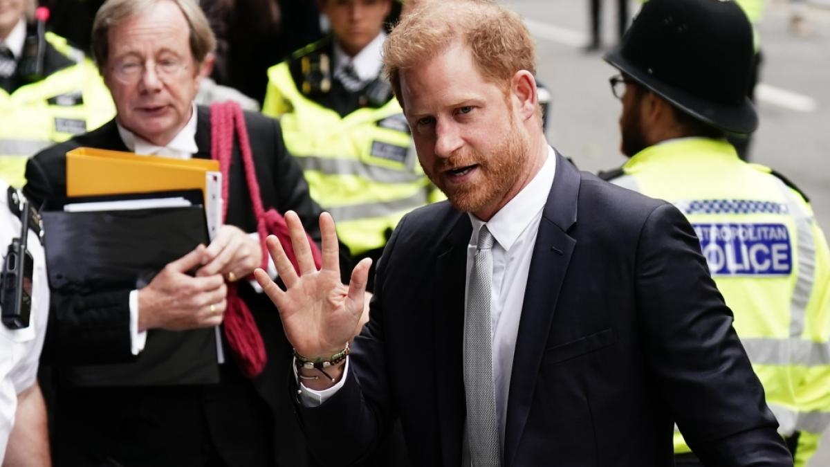 Prinz Harry blieb eine Audienz bei K&ouml;nig Charles III. verwehrt - doch offenbar war es nicht der Monarch, der seinen Sohn versetzte, sondern Prinz Harrys Sturheit, die das Treffen platzen lie&szlig;. (Foto)