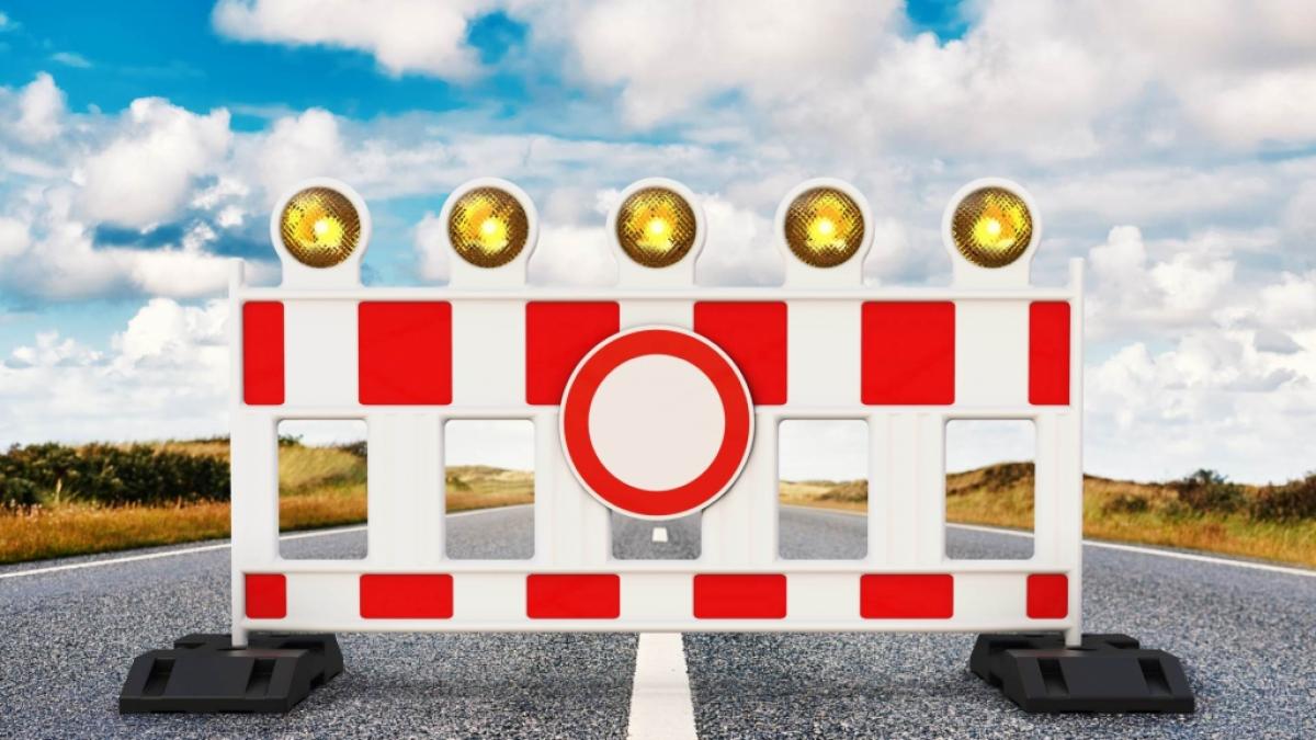 Stra&szlig;ensperrungen bringen Autofahrer so manches Mal zum Verzweifeln. Aber sie bestehen nicht ohne Grund, vielerorts m&uuml;ssen Fahrbahnen oder andere Teile der Verkehrsinfrastruktur instand gesetzt werden. (Symbolbild) (Foto)
