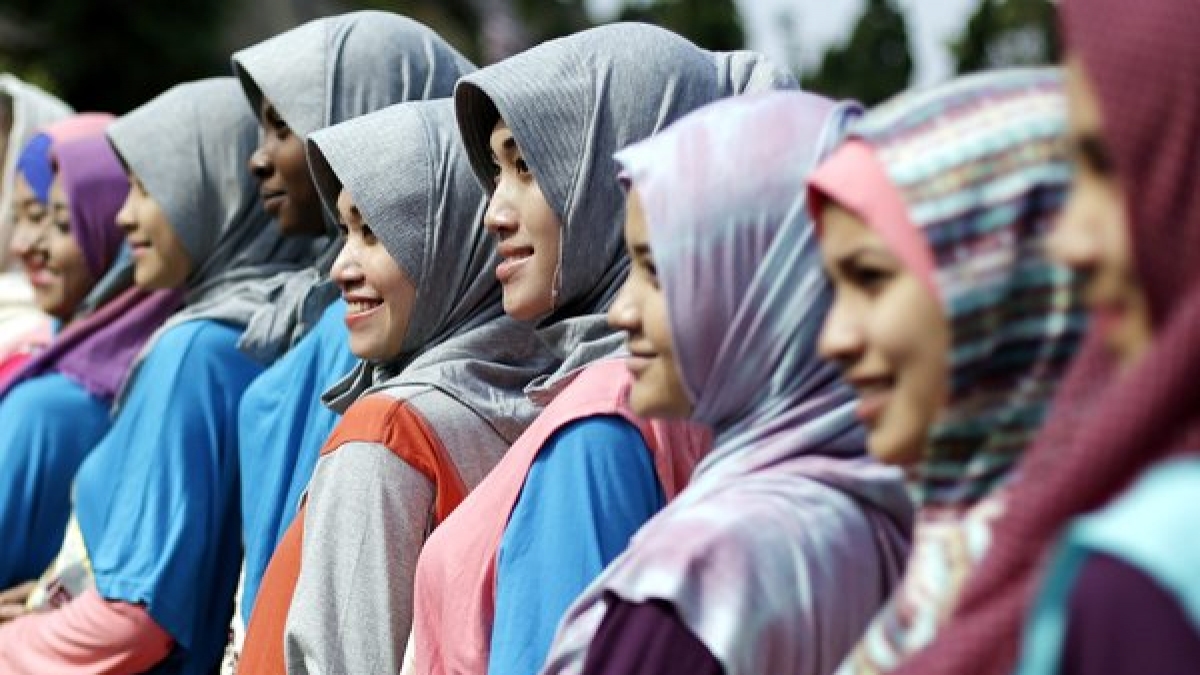 Alle mal bitte in die Kamera lächeln: Bei der Wahl zur «Miss Muslim World» treten 19 junge Frauen an... (Foto)
