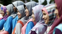 Alle mal bitte in die Kamera lächeln: Bei der Wahl zur «Miss Muslim World» treten 19 junge Frauen an...