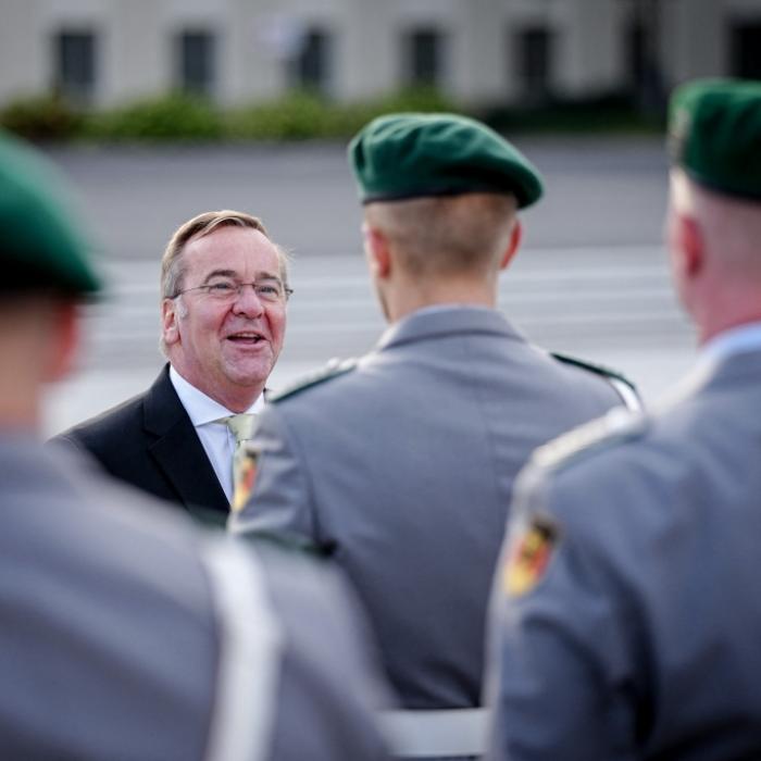 Bundeswehr plant neues Drohnenregiment: Pistorius setzt auf unbemannte Systeme