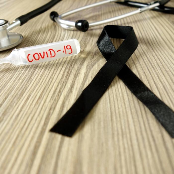 Ungeimpft und vorsätzlich angesteckt! Folk-Sängerin (57) stirbt Corona-Tod