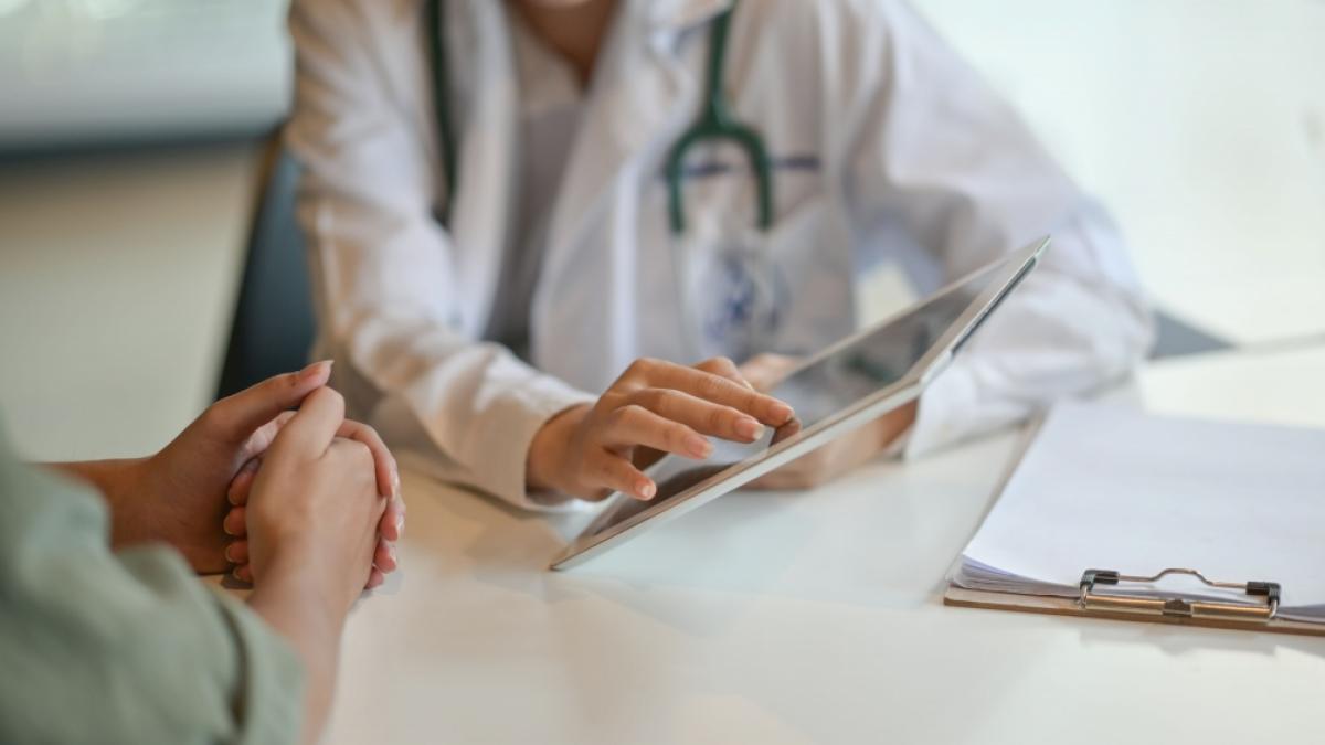 Wer beim Arzt wichtige Fakten verschweigt, riskiert gravierende gesundheitliche Folgen. (Foto)