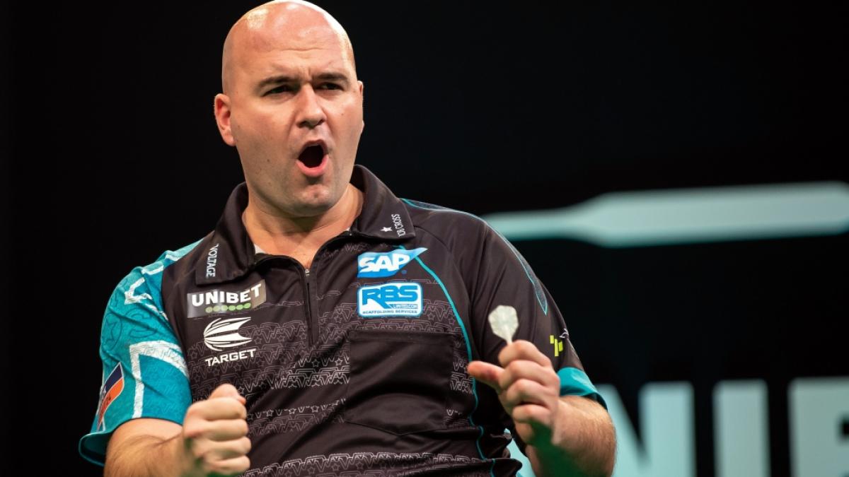 Rob Cross alias "Voltage" konnte sich im Finale der Darts-EM 2021 gegen Michael van Gerwen durchsetzen und den Titel erringen. (Foto)