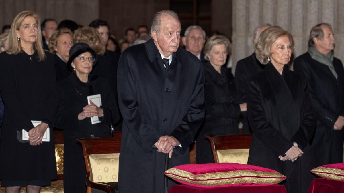 Der ehemalige K&ouml;nig von Spanien soll so krank sein, dass K&ouml;nig Felipe und K&ouml;nigin Letizia ihn jetzt nach Hause holen wollen. Doch stimmt das? (Foto)