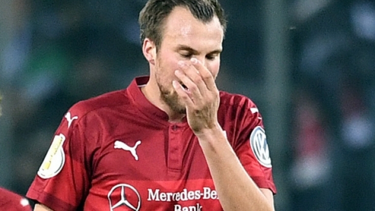 Der VfB Stuttgart soll sich mit sofortiger Wirkung von Kevin Großkreutz getrennt haben. Für den 28-Jährigen ein Schock!