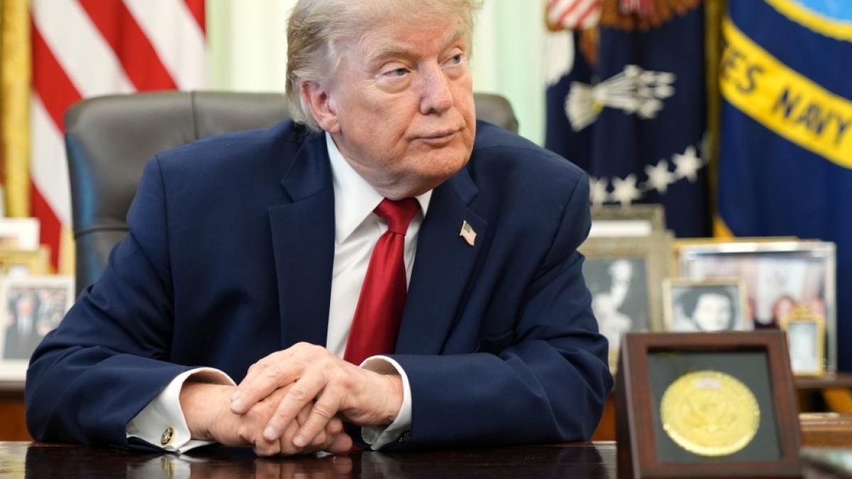 Donald Trump (Foto) sieht sich mit der Attacke eines fr&uuml;heren US-Botschafters konfrontiert. (Foto)